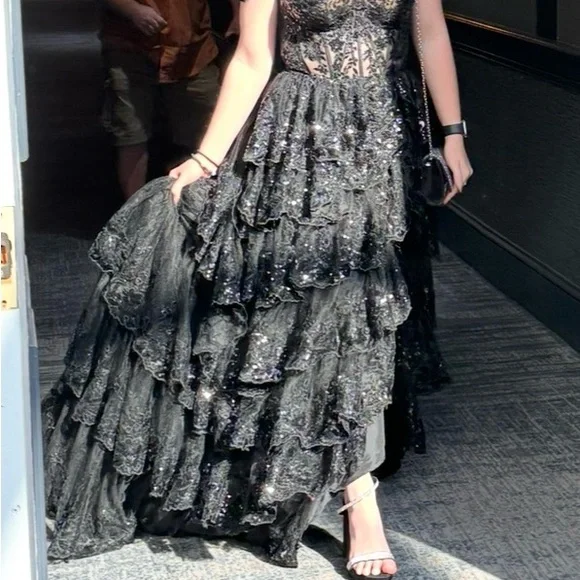 Sherri Hill Black Lace Prom Dress - Picture 5 of 6
